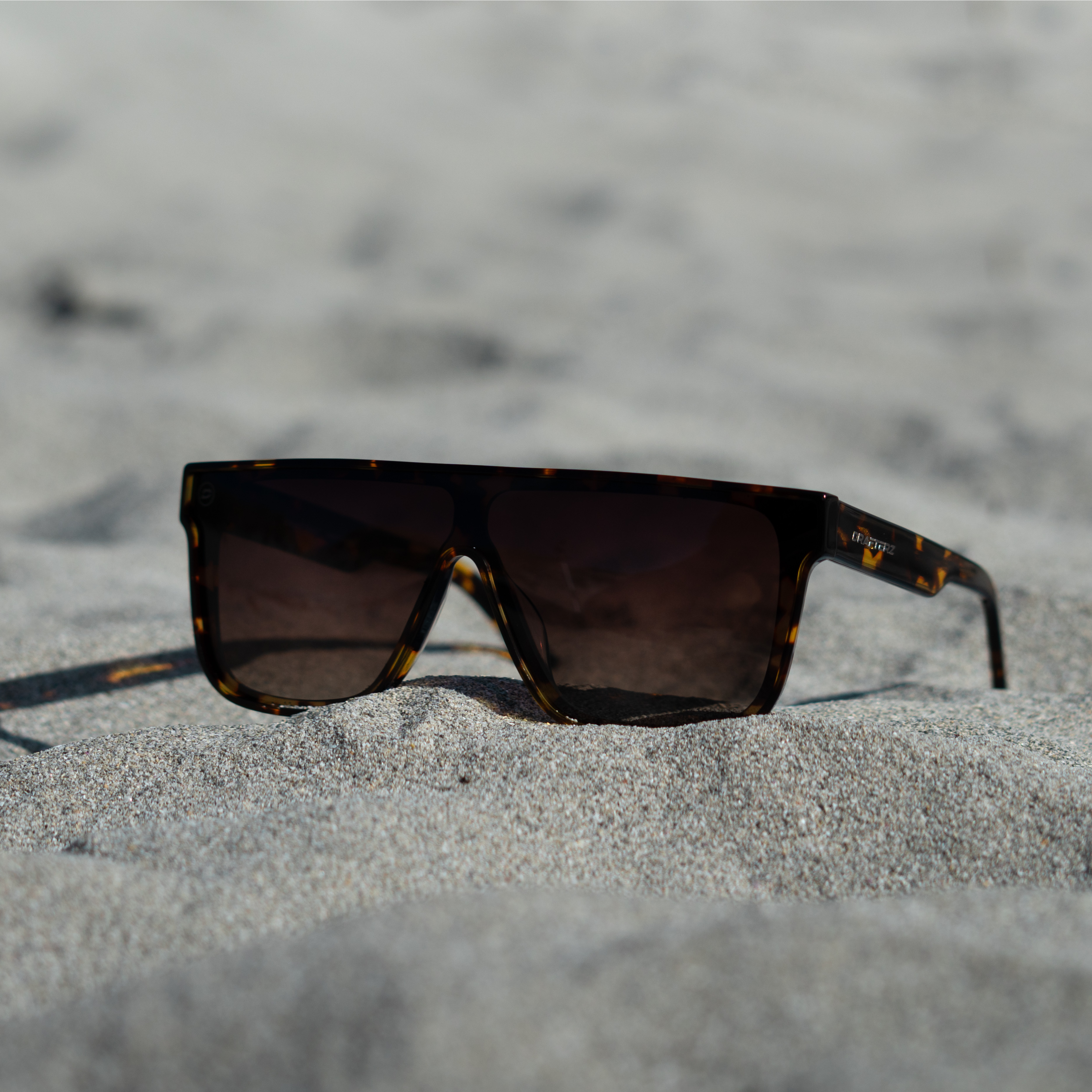 HAPPY HOUR - EMBERWOOD