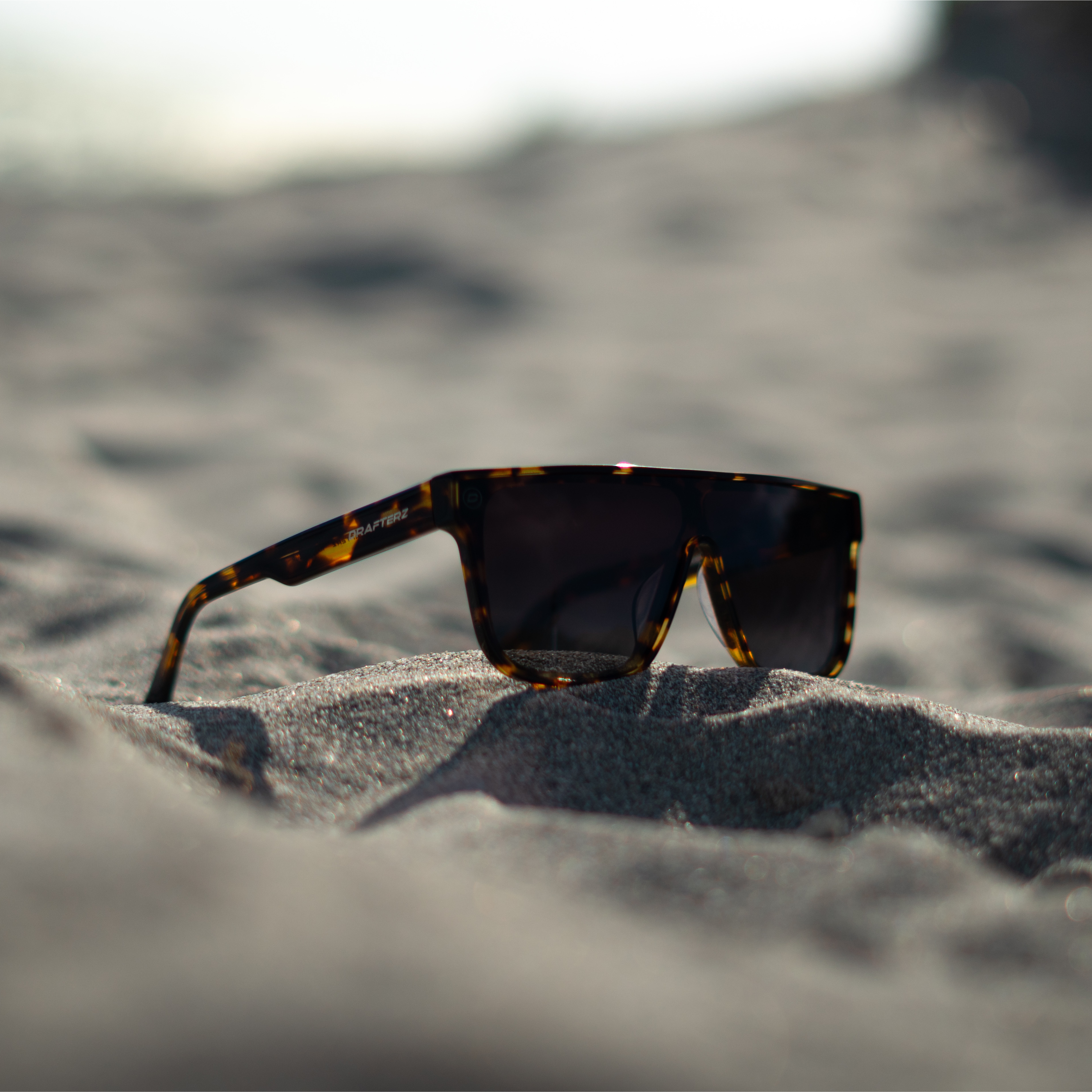 HAPPY HOUR - EMBERWOOD